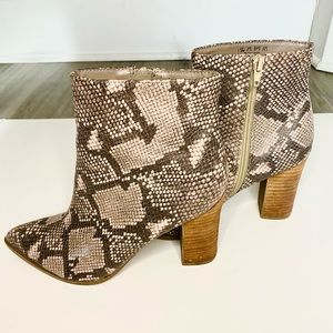 Size 7.5 snake skin bootie. Heel size 3.5 inches.
